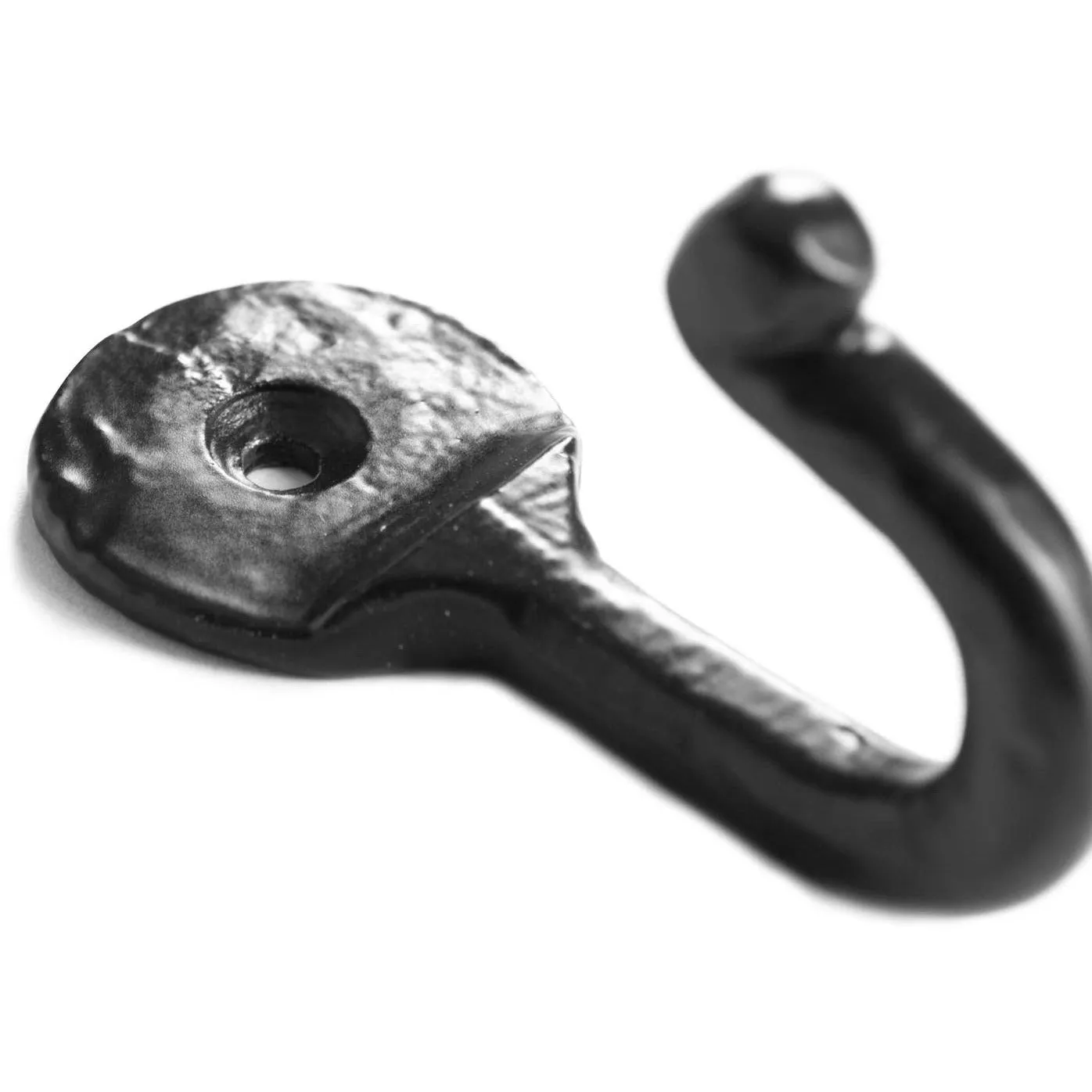 Hammered Round Plate Single Hook